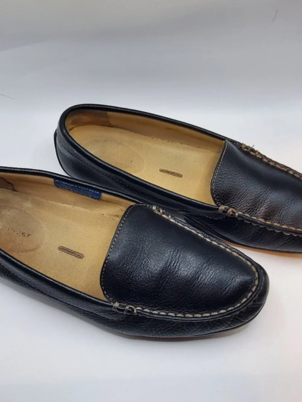 Rockport Women’s Black Leather Size 9 Slip-On Loafers